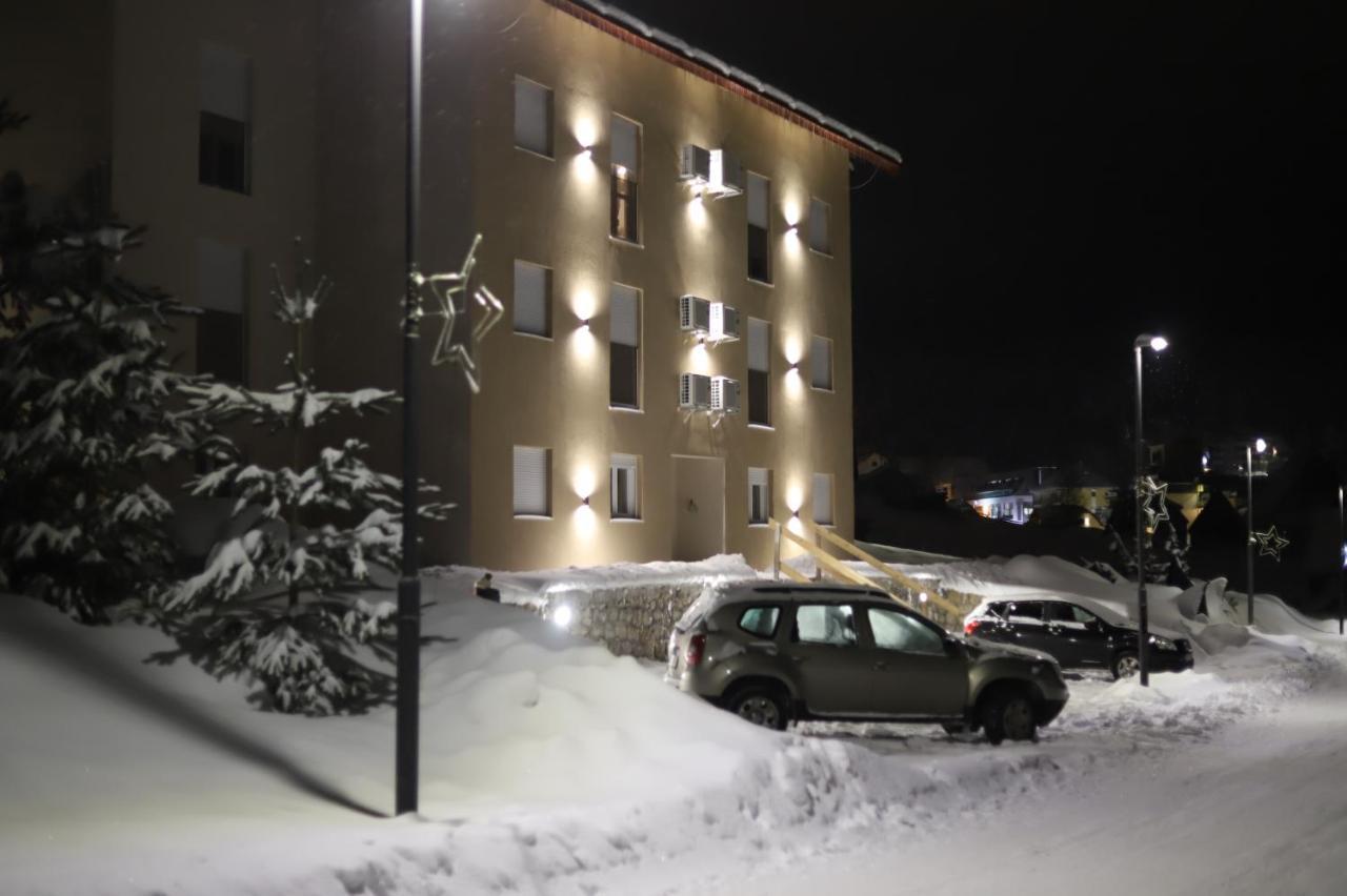 Apartmani Zabljak Hills ภายนอก รูปภาพ