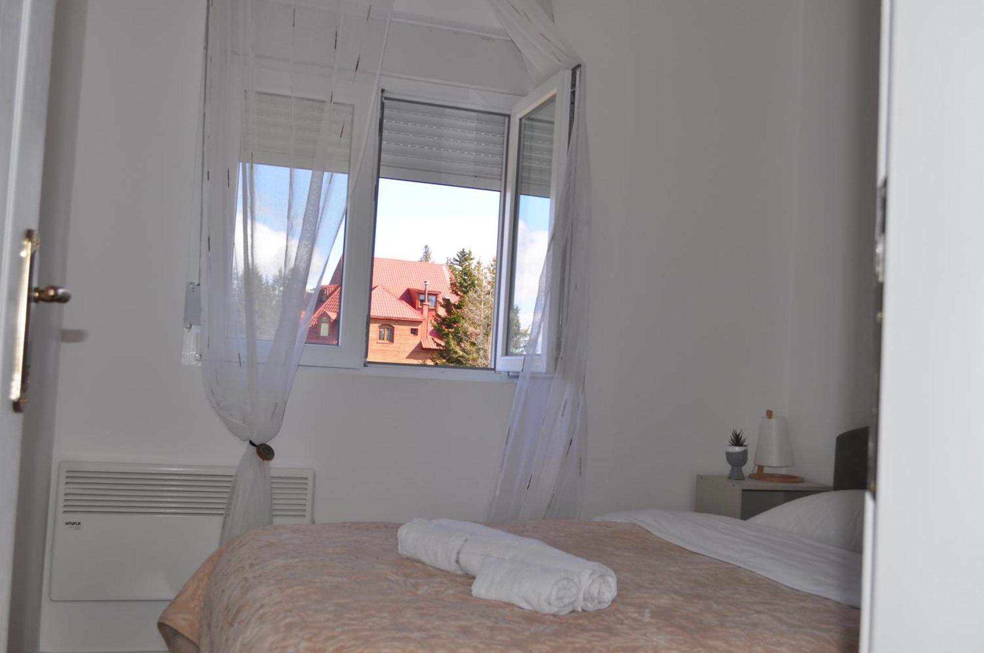 Apartmani Zabljak Hills ภายนอก รูปภาพ